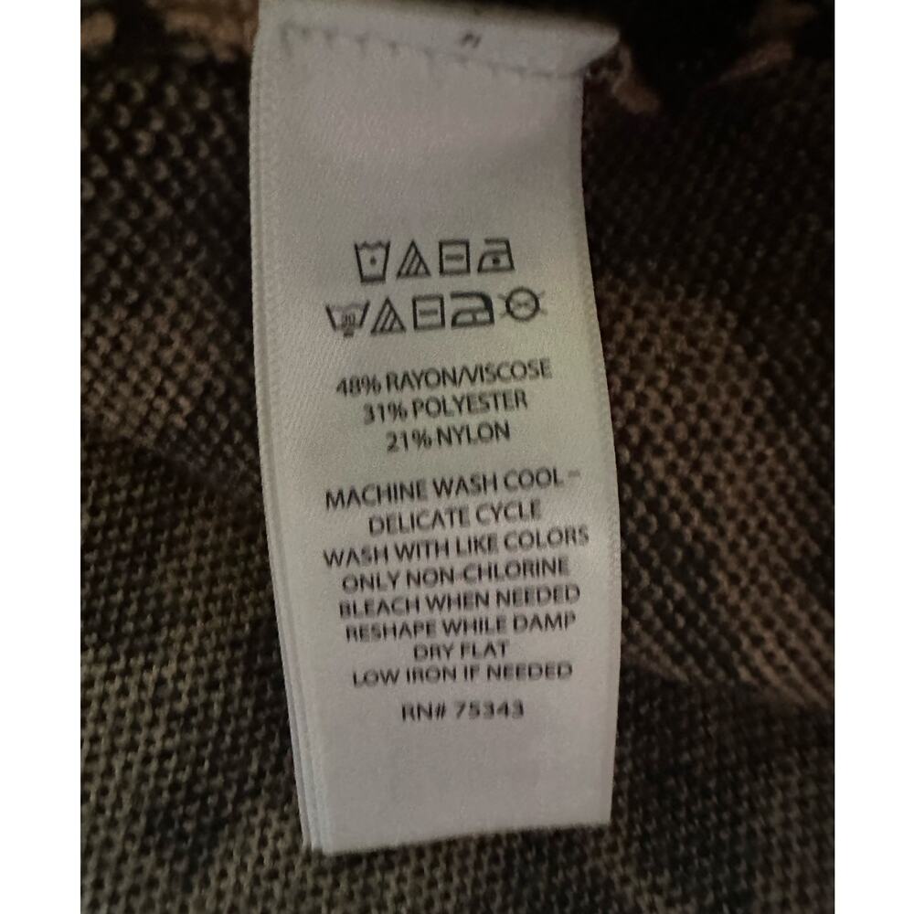 Tahari Cheetah Print Crew Neck Sweater Size Medium - Picture 5 of 6